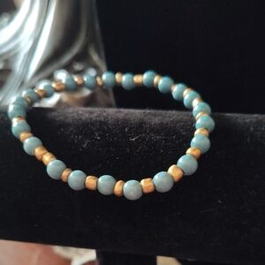 Elegant Blue and Gold Beaded Bracelet